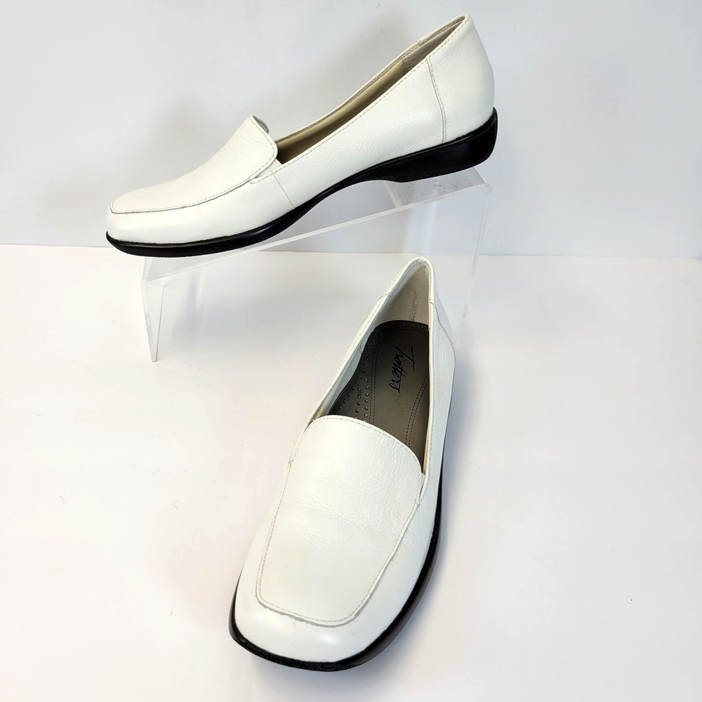 Trotters‎ Loafer Shoes Womens Size 8.5 S White Leather Slip On Comfort Cushioned